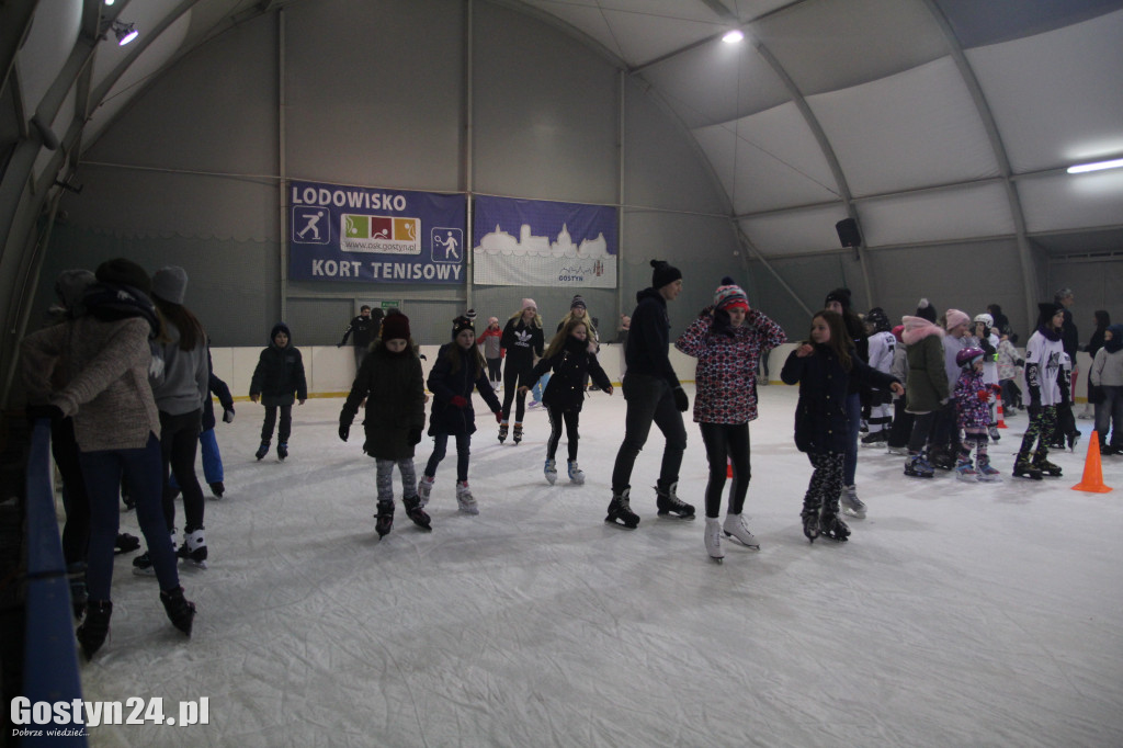 Mikołajki na lodowisku w Gostyniu
