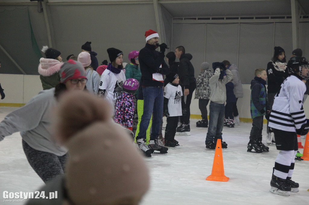 Mikołajki na lodowisku w Gostyniu