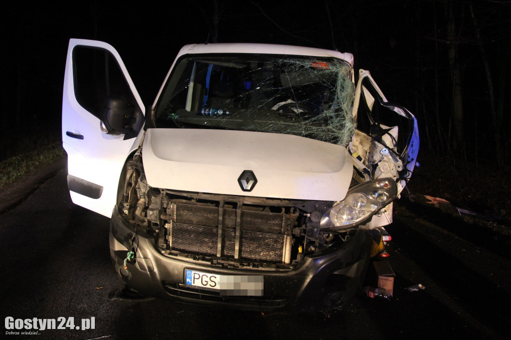 Wypadek busa na trasie Pogorzela - Pępowo
