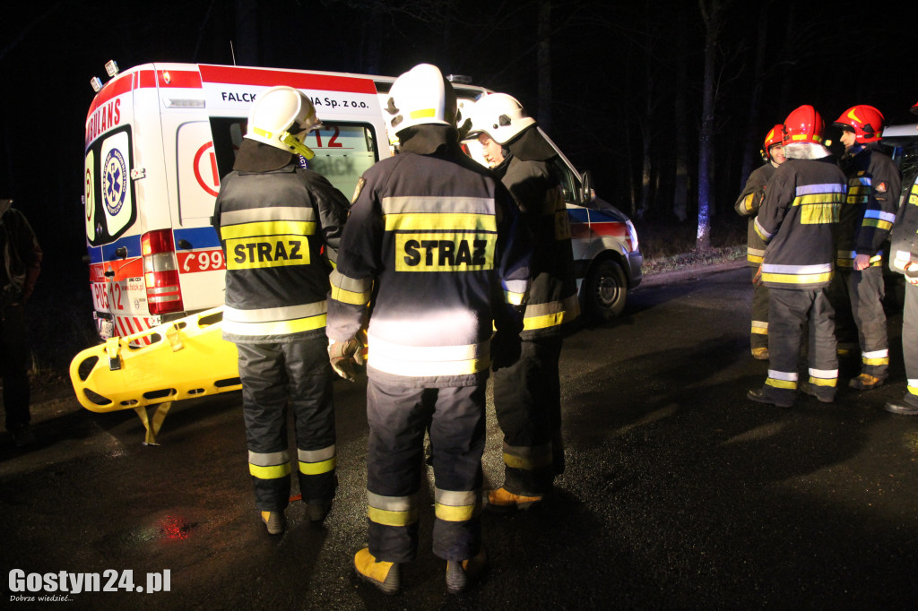 Wypadek busa na trasie Pogorzela - Pępowo