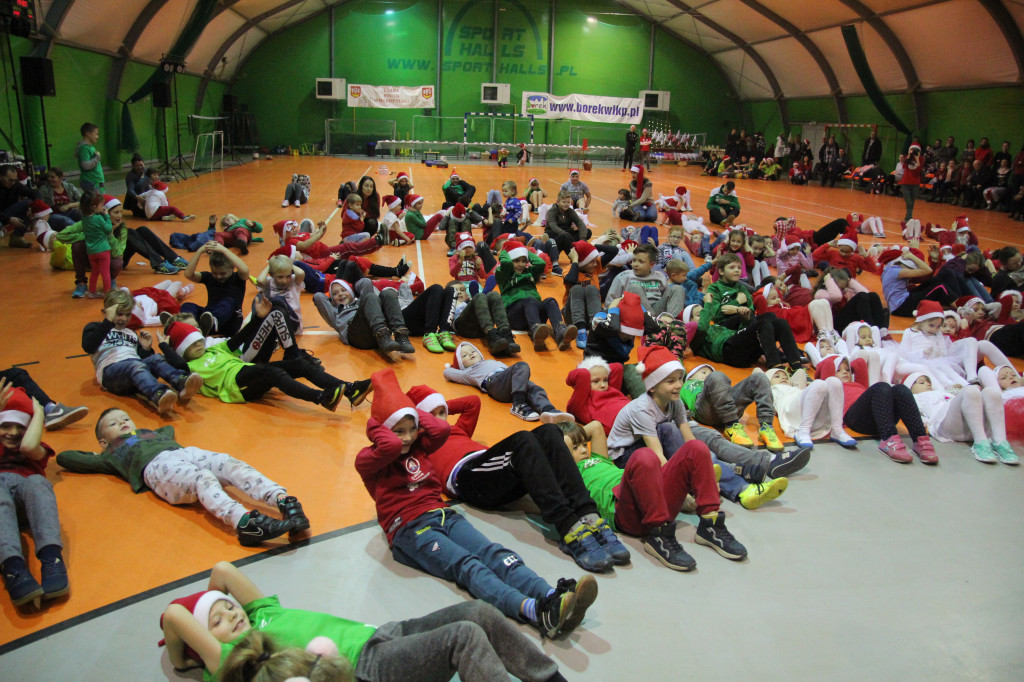 Brzuszki z Mikołajem w Borku Wlkp.