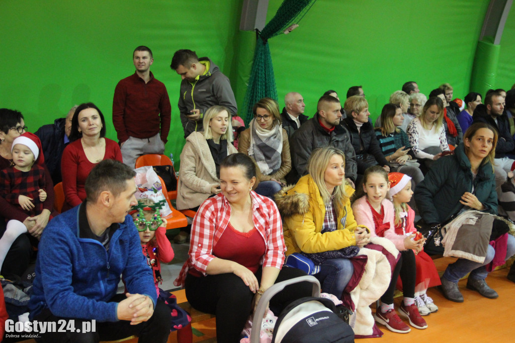 Brzuszki z Mikołajem w Borku Wlkp.