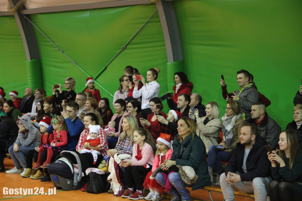 Brzuszki z Mikołajem w Borku Wlkp.