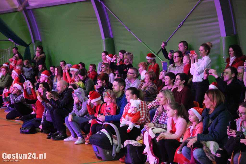 Brzuszki z Mikołajem w Borku Wlkp.