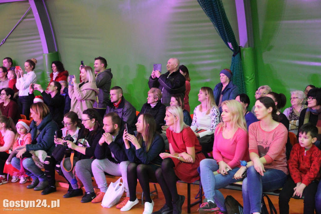 Brzuszki z Mikołajem w Borku Wlkp.