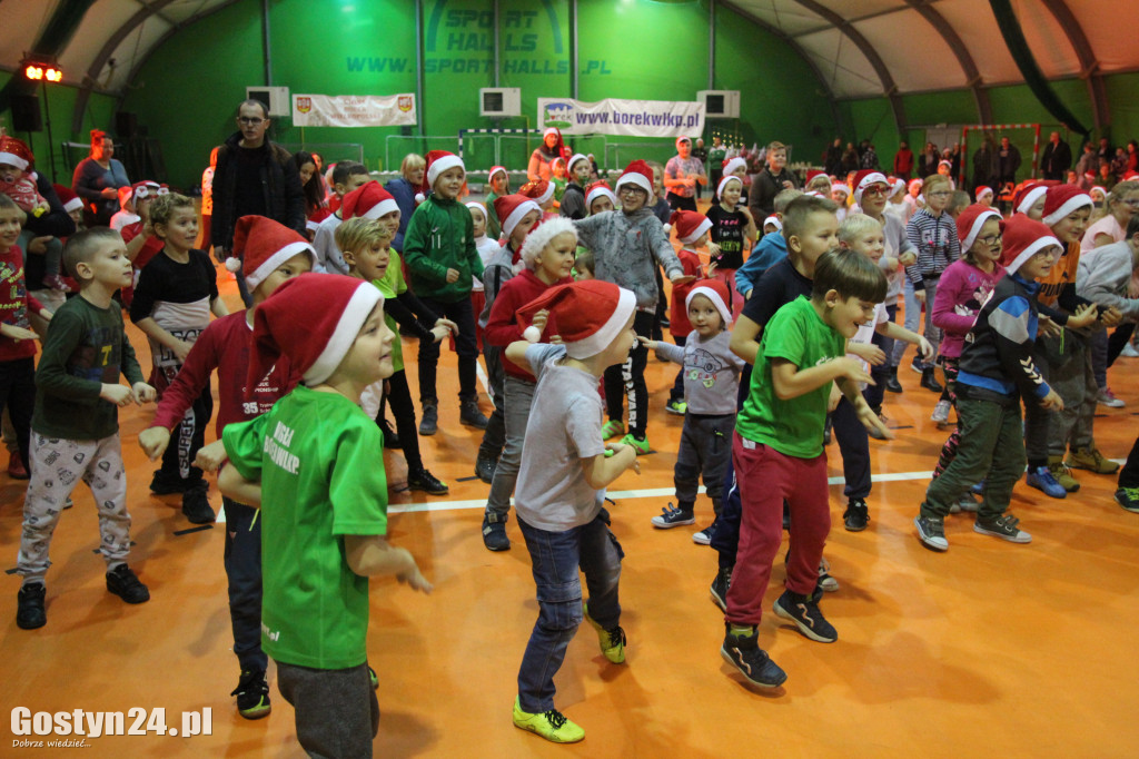 Brzuszki z Mikołajem w Borku Wlkp.