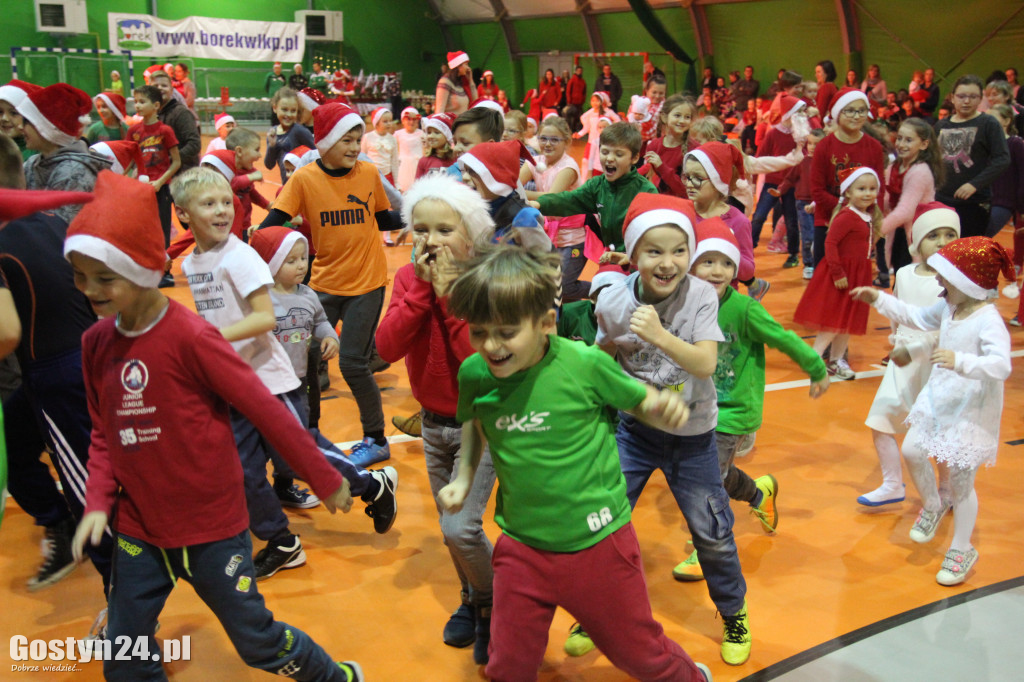 Brzuszki z Mikołajem w Borku Wlkp.