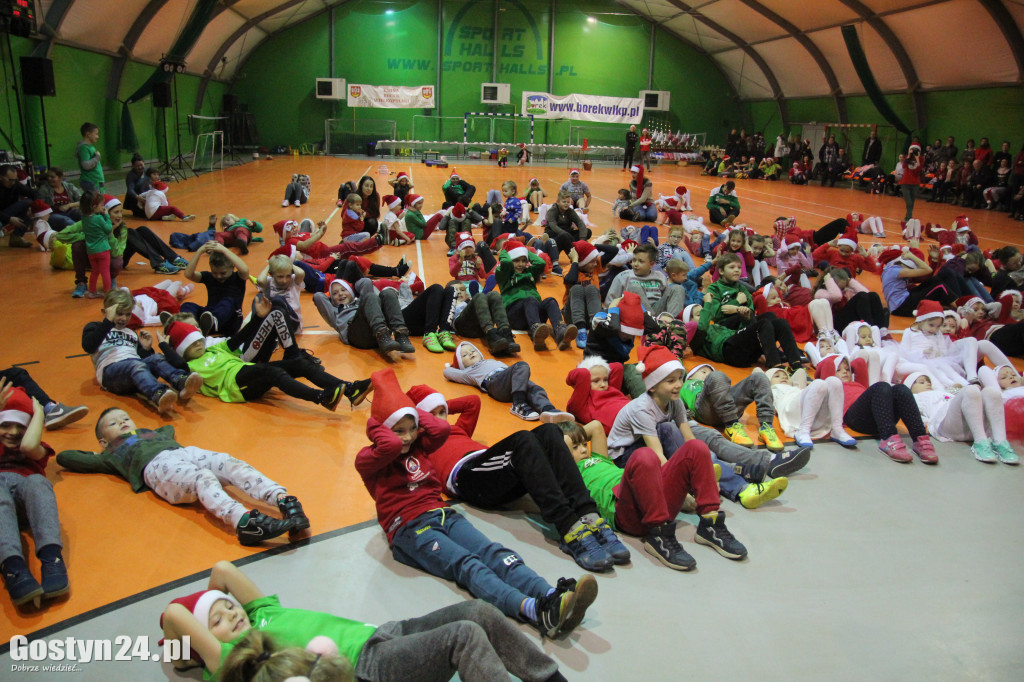 Brzuszki z Mikołajem w Borku Wlkp.