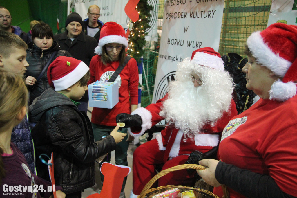 Brzuszki z Mikołajem w Borku Wlkp.