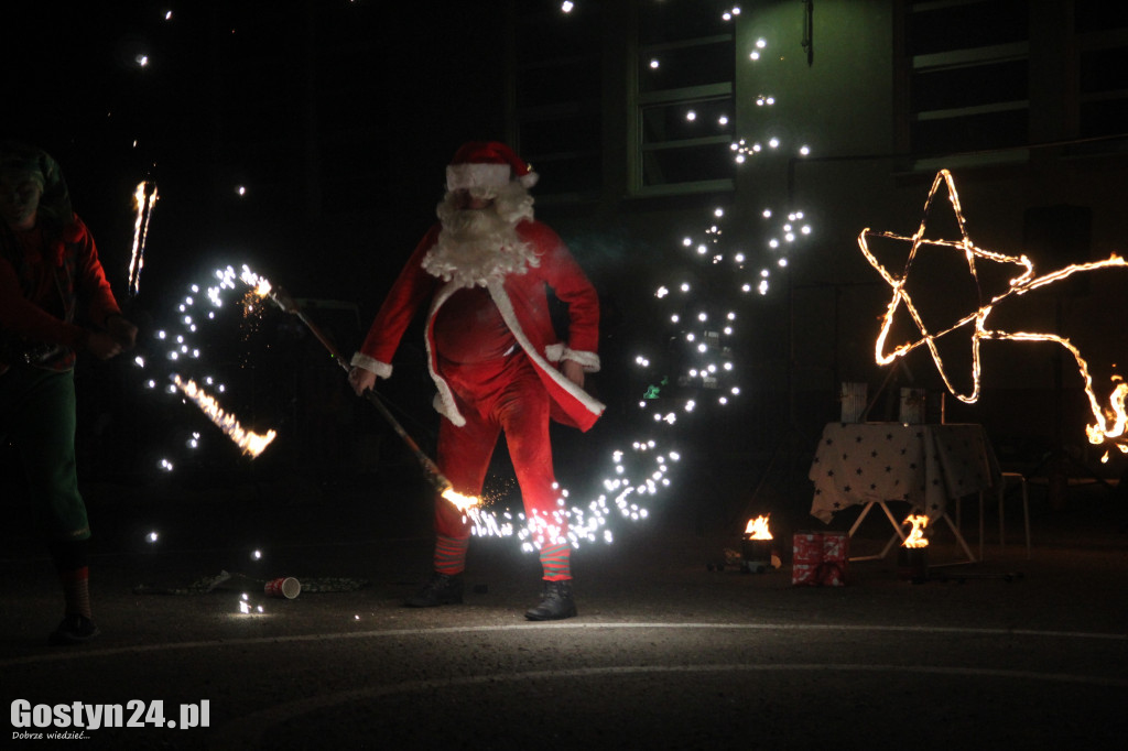 Brzuszki z Mikołajem w Borku Wlkp.