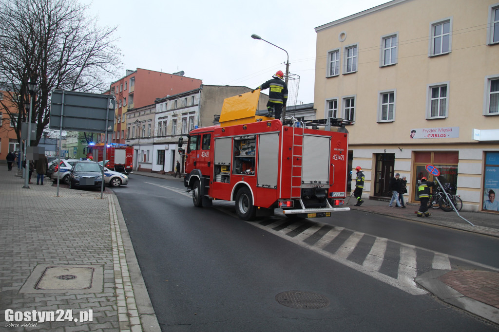 Kolizja przy rondzie Solidarności w Gostyniu