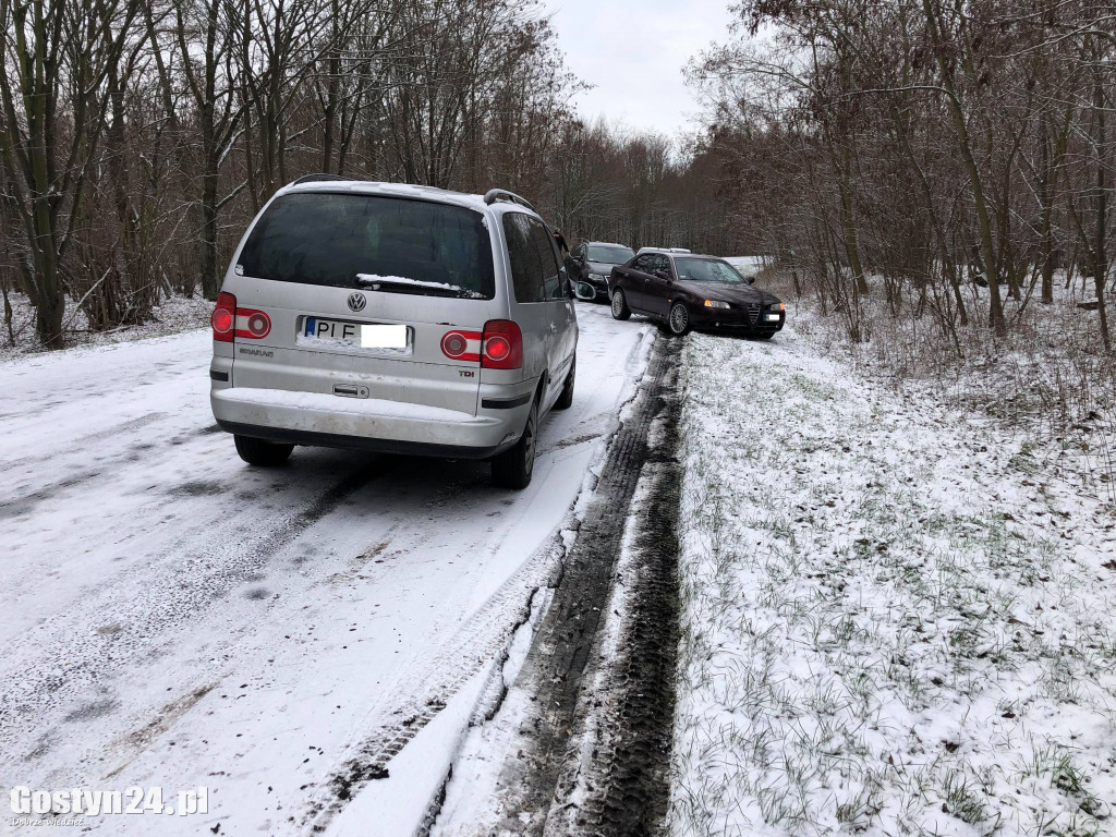 Fatalne warunki drogowe w powiecie
