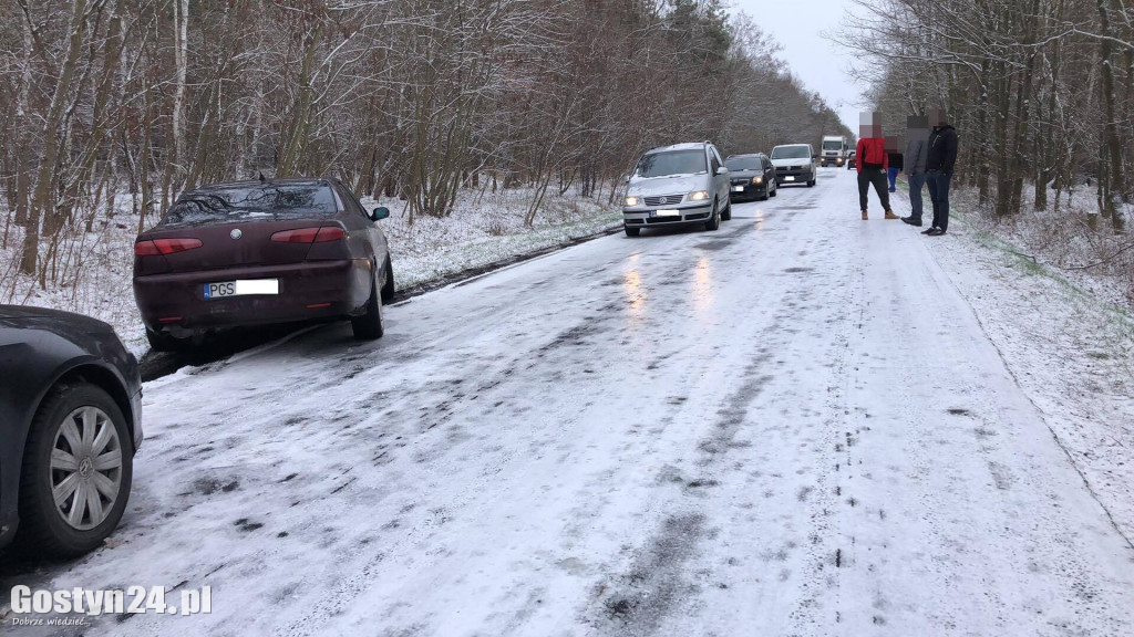 Fatalne warunki drogowe w powiecie