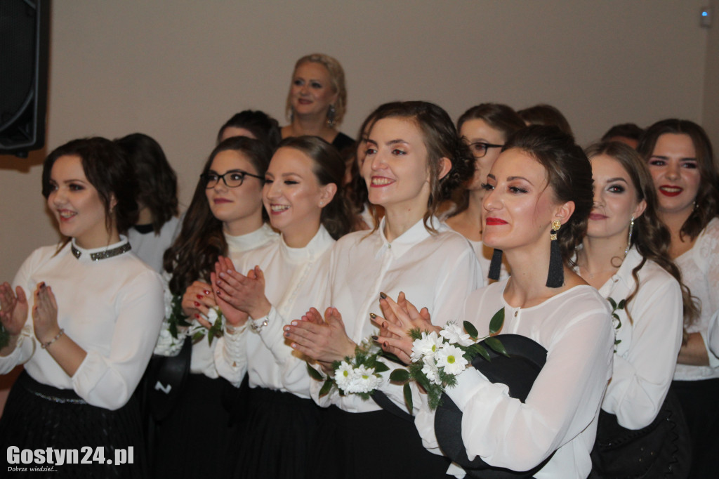 Studniówka maturzystów ZSO w Gstyniu