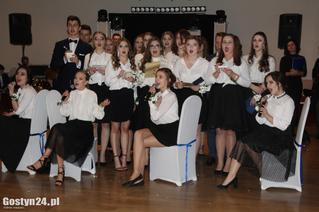 Studniówka maturzystów ZSO w Gstyniu