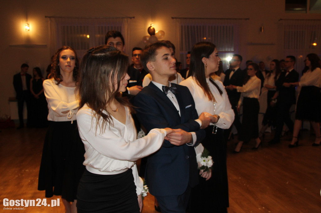 Studniówka maturzystów ZSO w Gstyniu