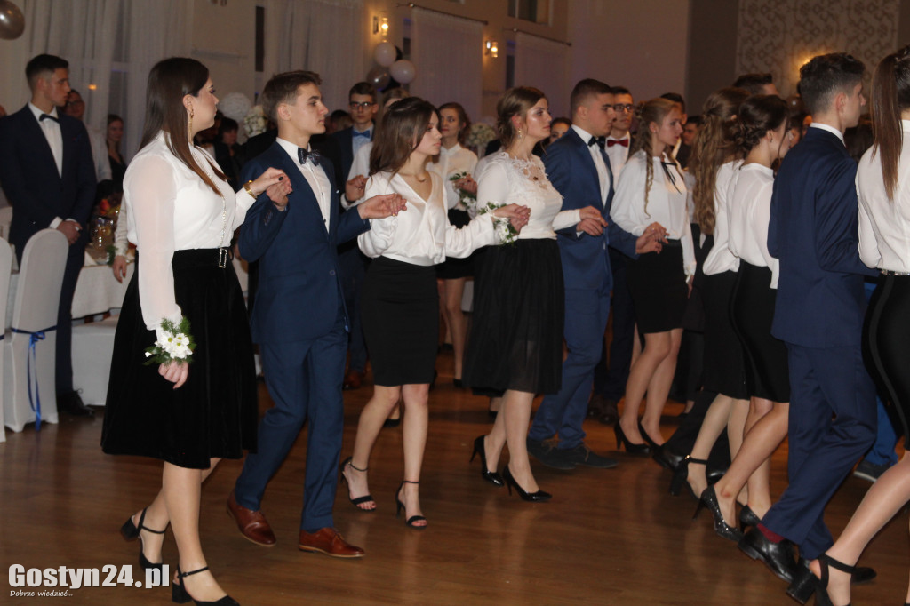 Studniówka maturzystów ZSO w Gstyniu
