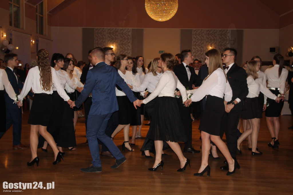 Studniówka maturzystów ZSO w Gstyniu