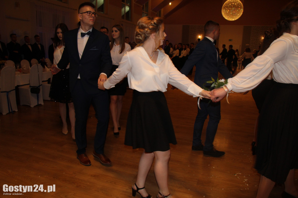 Studniówka maturzystów ZSO w Gstyniu
