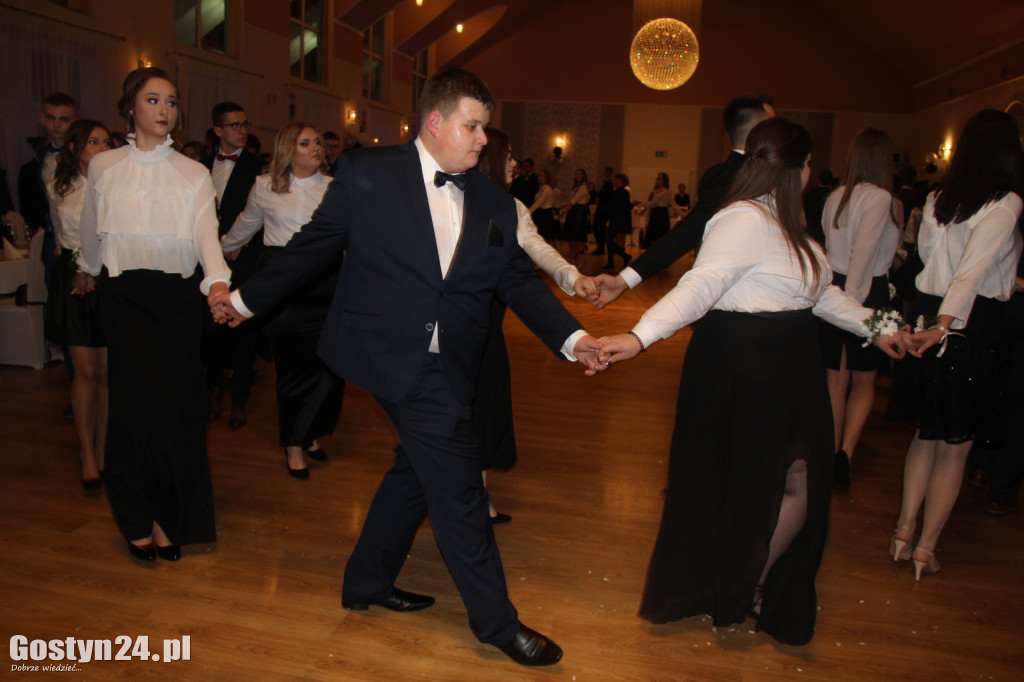 Studniówka maturzystów ZSO w Gstyniu