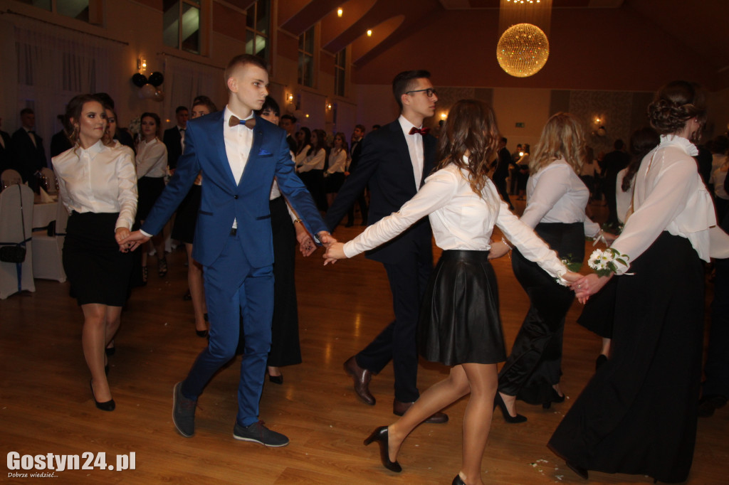 Studniówka maturzystów ZSO w Gstyniu