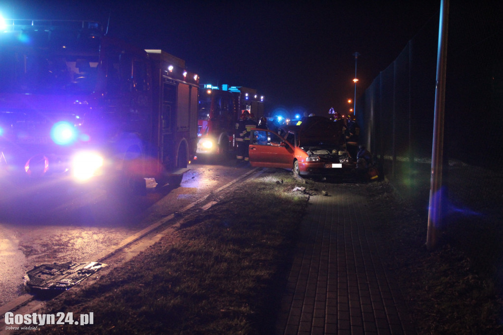 Nocny wypadek na drodze krajowej