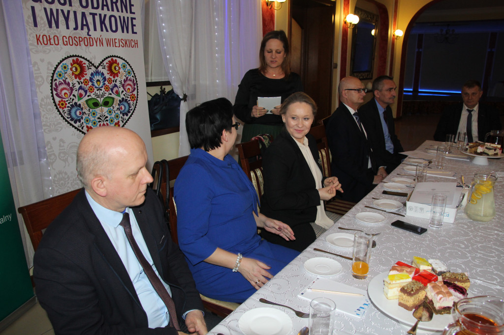 Min. Angelika Możdżanowska w Pępowie