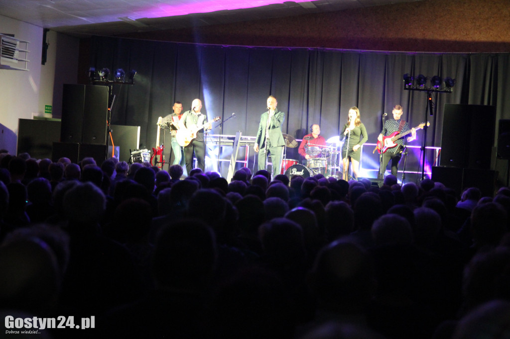 Koncert Damiana Holeckiego w Pępowie