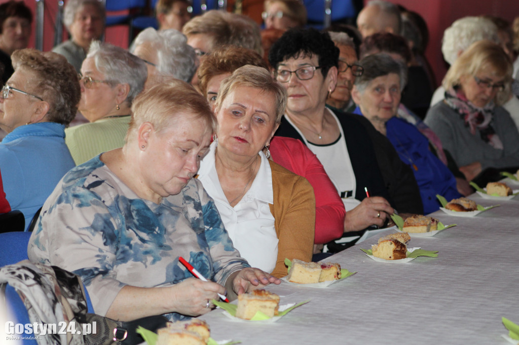 Spotknie PZERiI w GOK Hutnik z okazji Dnia Kobiet