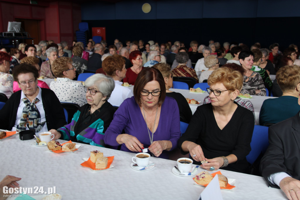 Spotknie PZERiI w GOK Hutnik z okazji Dnia Kobiet