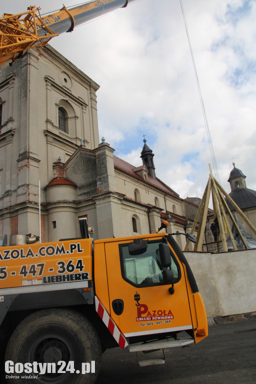Powstaje konstrukcja kopuły na Zdzieżu
