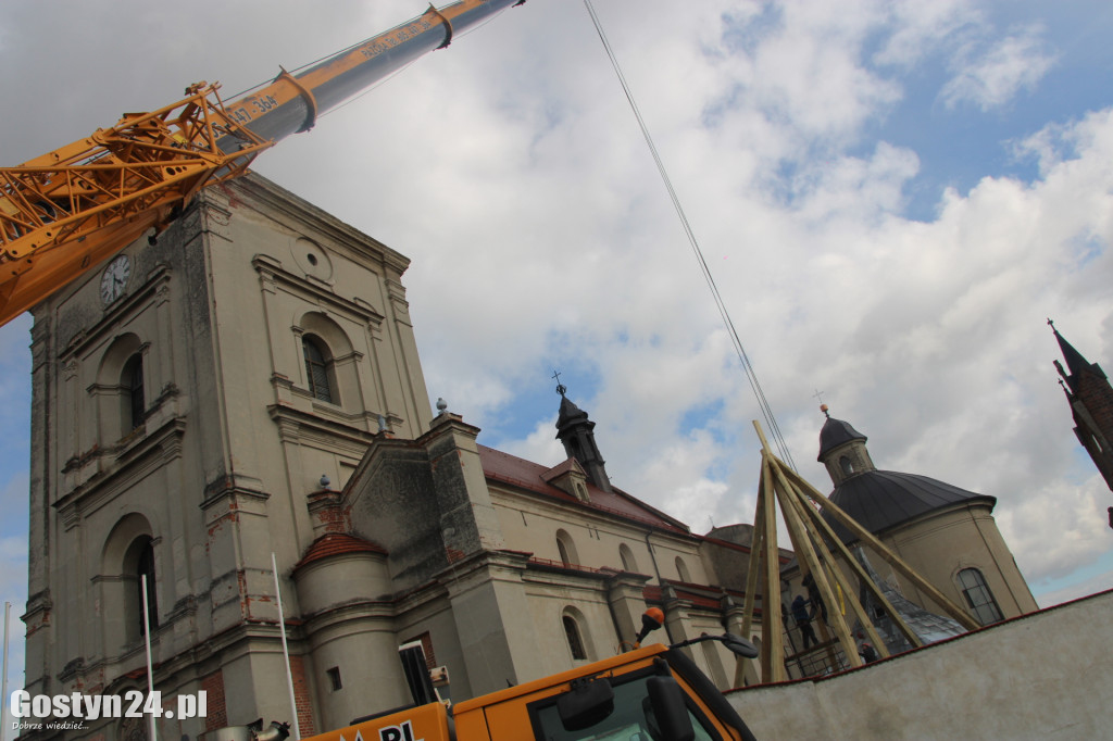 Powstaje konstrukcja kopuły na Zdzieżu