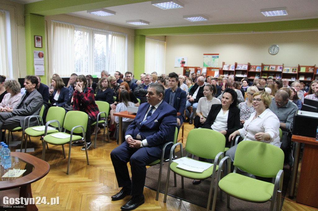 Promocja Gost Town i Siedem Piór w bibliotece