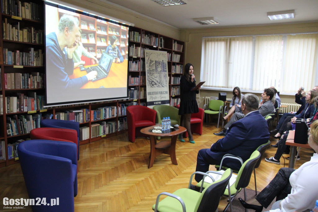 Promocja Gost Town i Siedem Piór w bibliotece