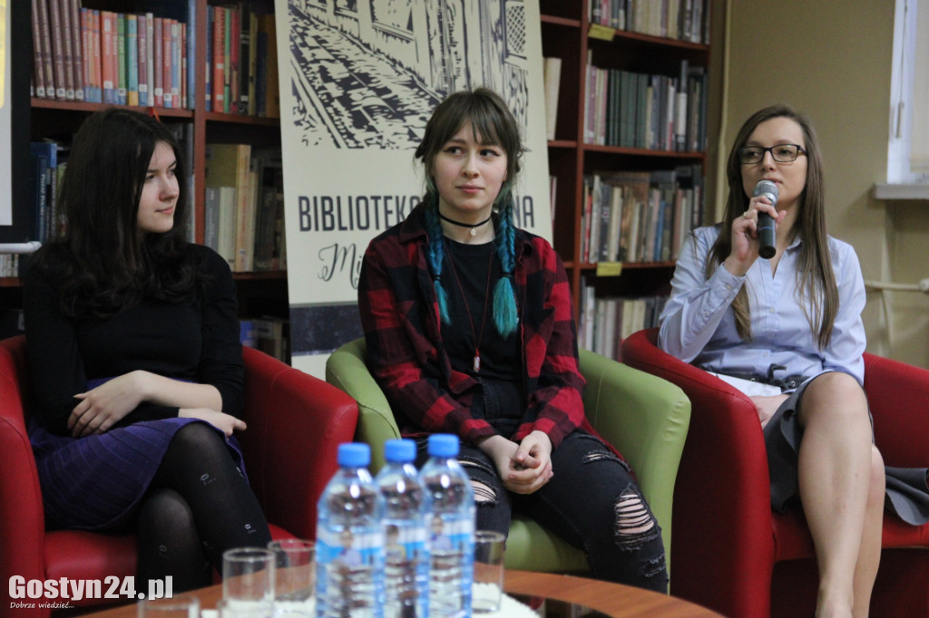 Promocja Gost Town i Siedem Piór w bibliotece