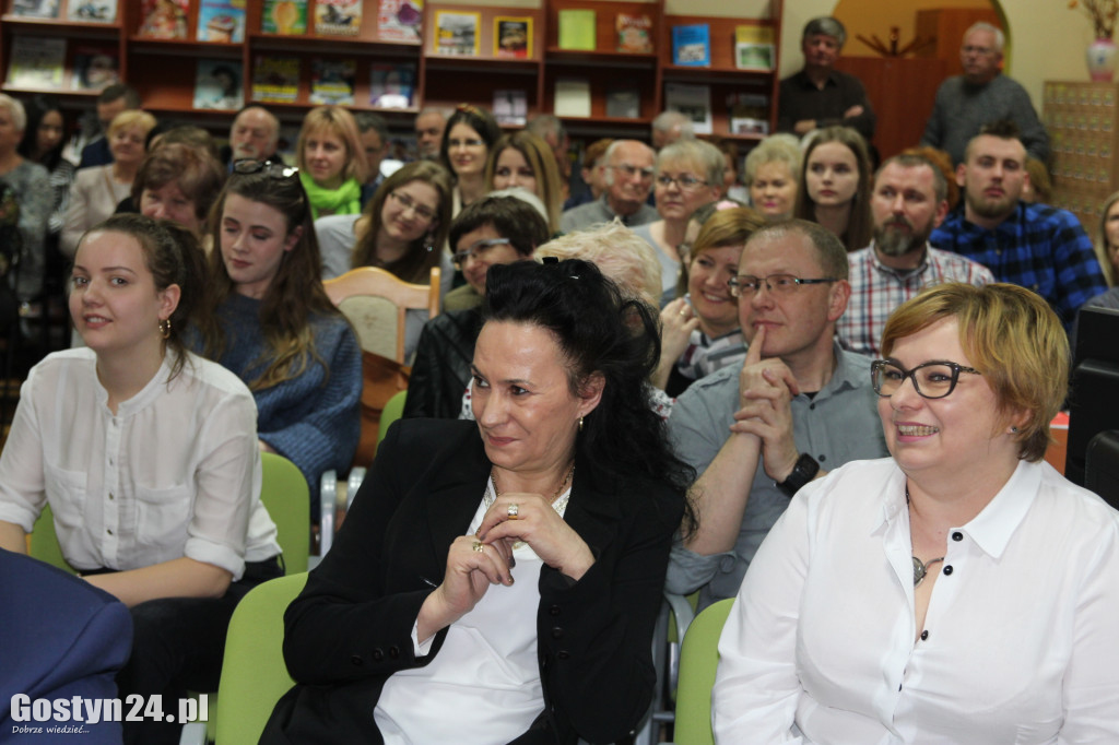 Promocja Gost Town i Siedem Piór w bibliotece