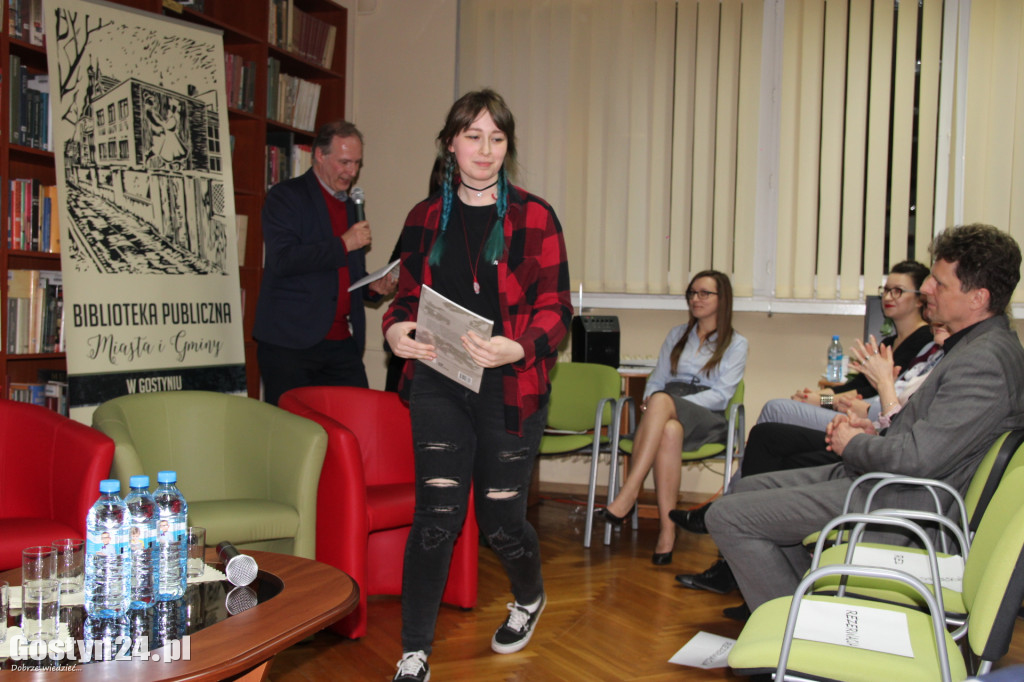 Promocja Gost Town i Siedem Piór w bibliotece