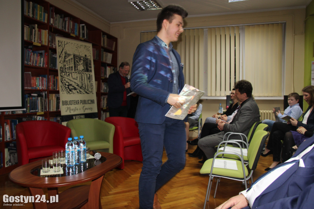 Promocja Gost Town i Siedem Piór w bibliotece