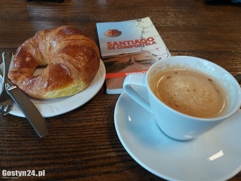 Wzięła plecak i przeszła 700 km... pieszo