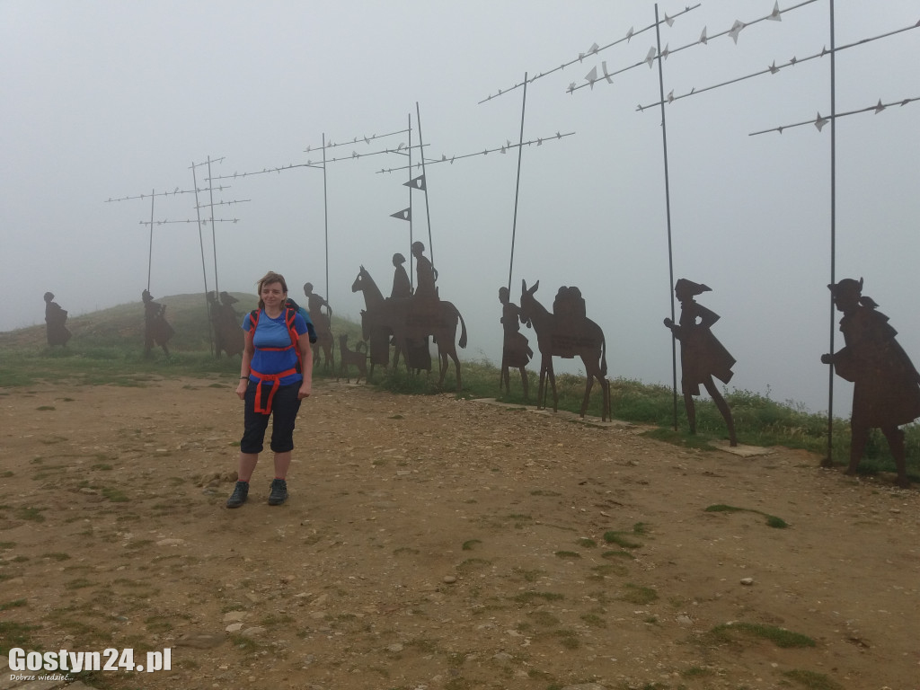 Wzięła plecak i przeszła 700 km... pieszo