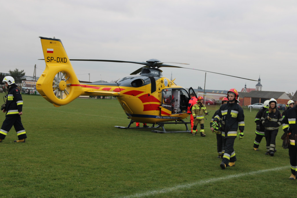 Helikopter LPR lądował na stadionie w Pogorzeli