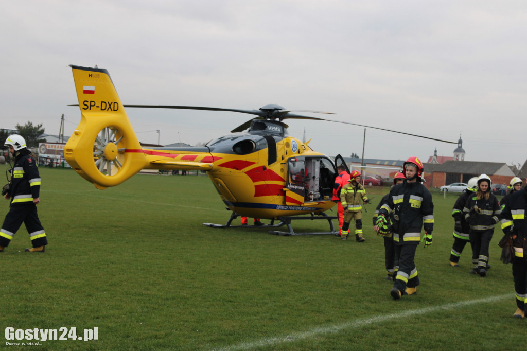 Helikopter LPR lądował na stadionie w Pogorzeli