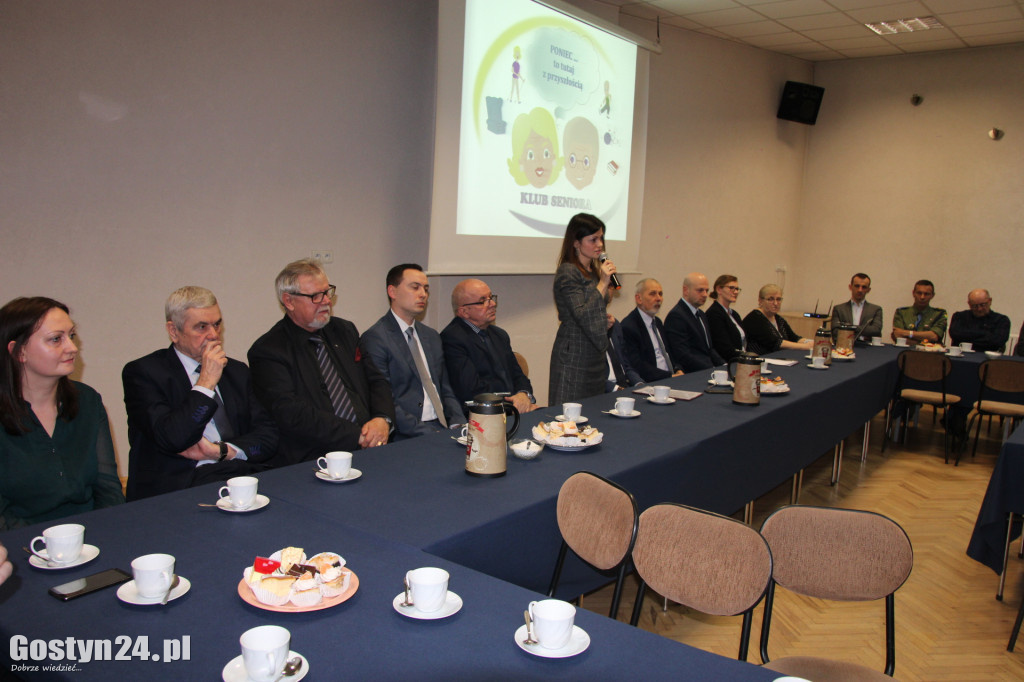 Otwarcie klubu seniora w Poniecu