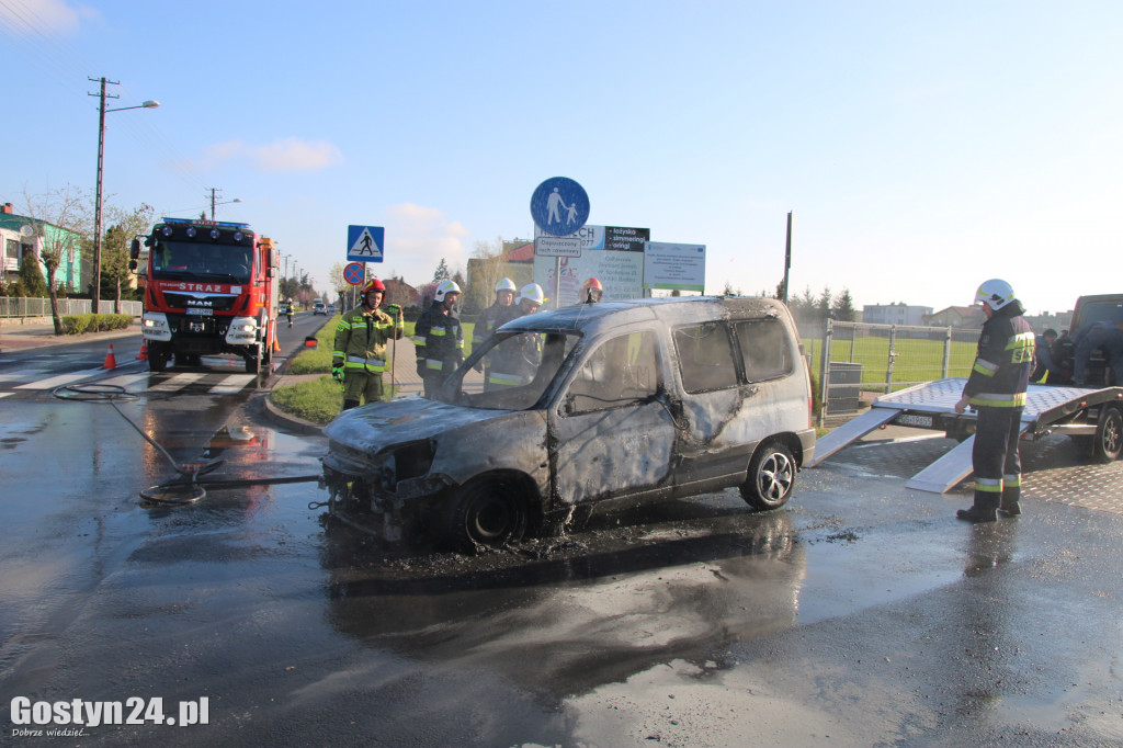 Pożar samochodu w Krobi
