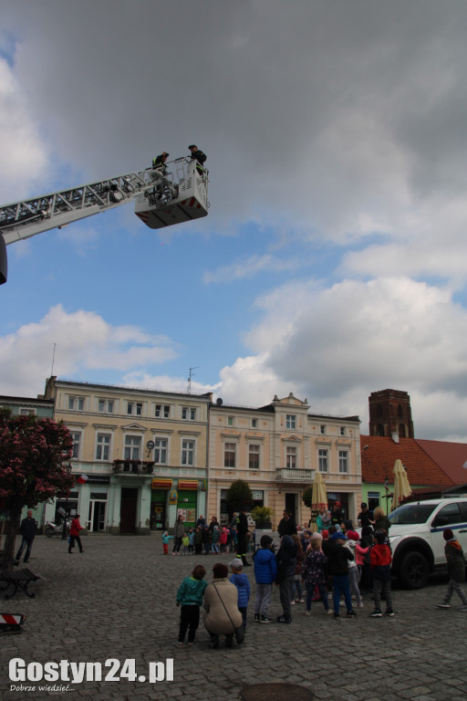 Spotkanie z profilaktyką na gostyńskim rynku