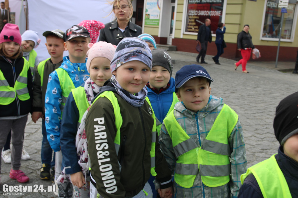Spotkanie z profilaktyką na gostyńskim rynku