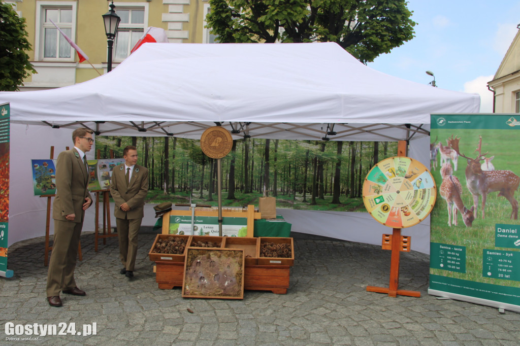Spotkanie z profilaktyką na gostyńskim rynku