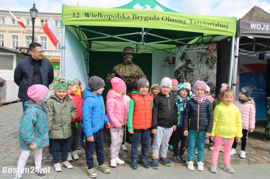 Spotkanie z profilaktyką na gostyńskim rynku