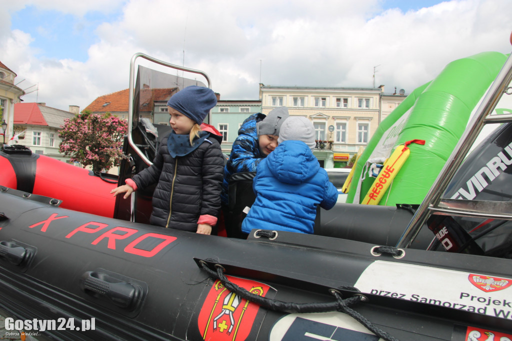 Spotkanie z profilaktyką na gostyńskim rynku