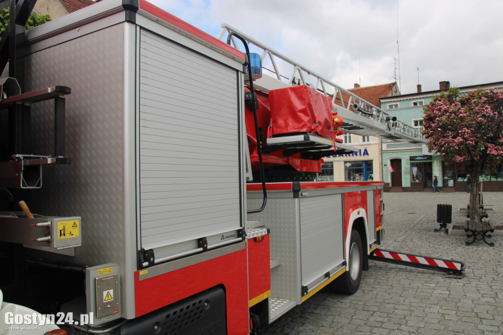 Spotkanie z profilaktyką na gostyńskim rynku
